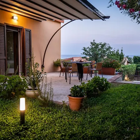 Nyaraló La Stella Sul Mare Geremèas